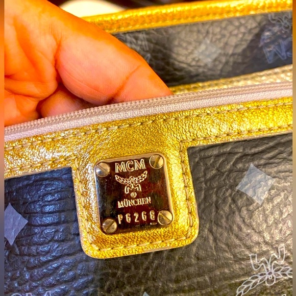 MCM Black/Gold Visetos Coated Canvas and Leather Princess Lion Tote, EUC - Picture 8 of 11